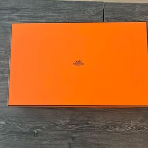 AUTHENTIC Hermes shirt box